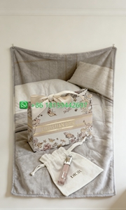 Dior Throw Blankets